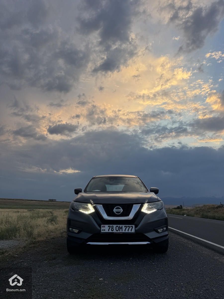 Nissan Rogue - image 5