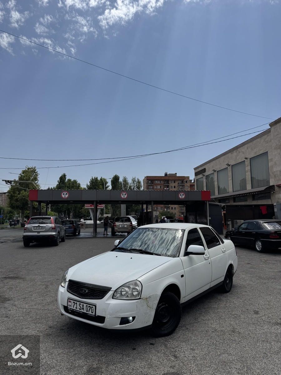 VAZ (Lada) Priora 2009 - image 1