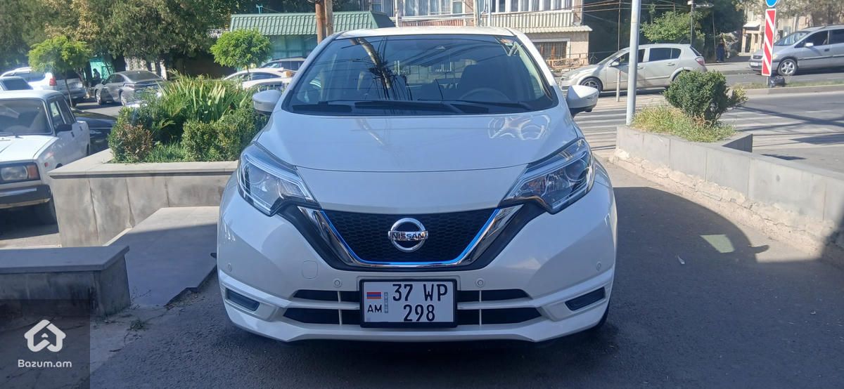 Nissan Note 2018 - image 1