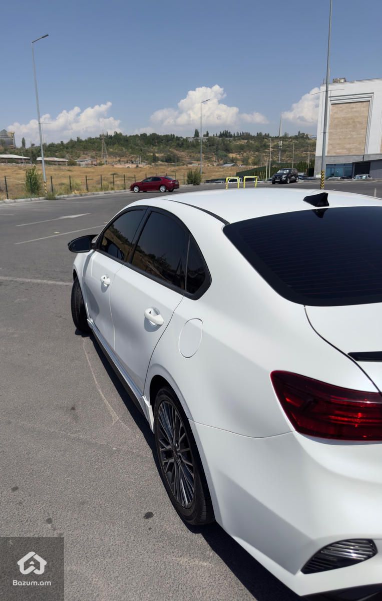 Kia Forte 2022 - image 3
