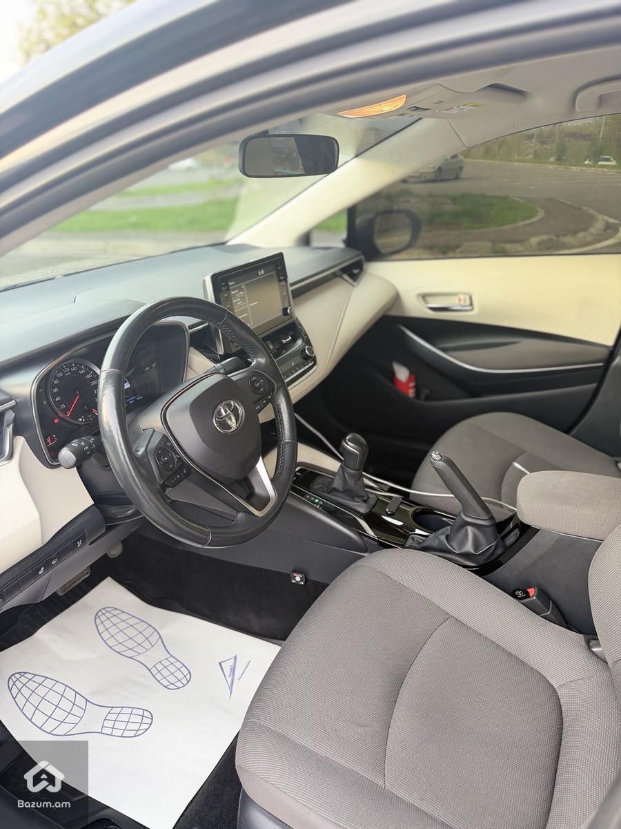 Toyota Corolla - image 9