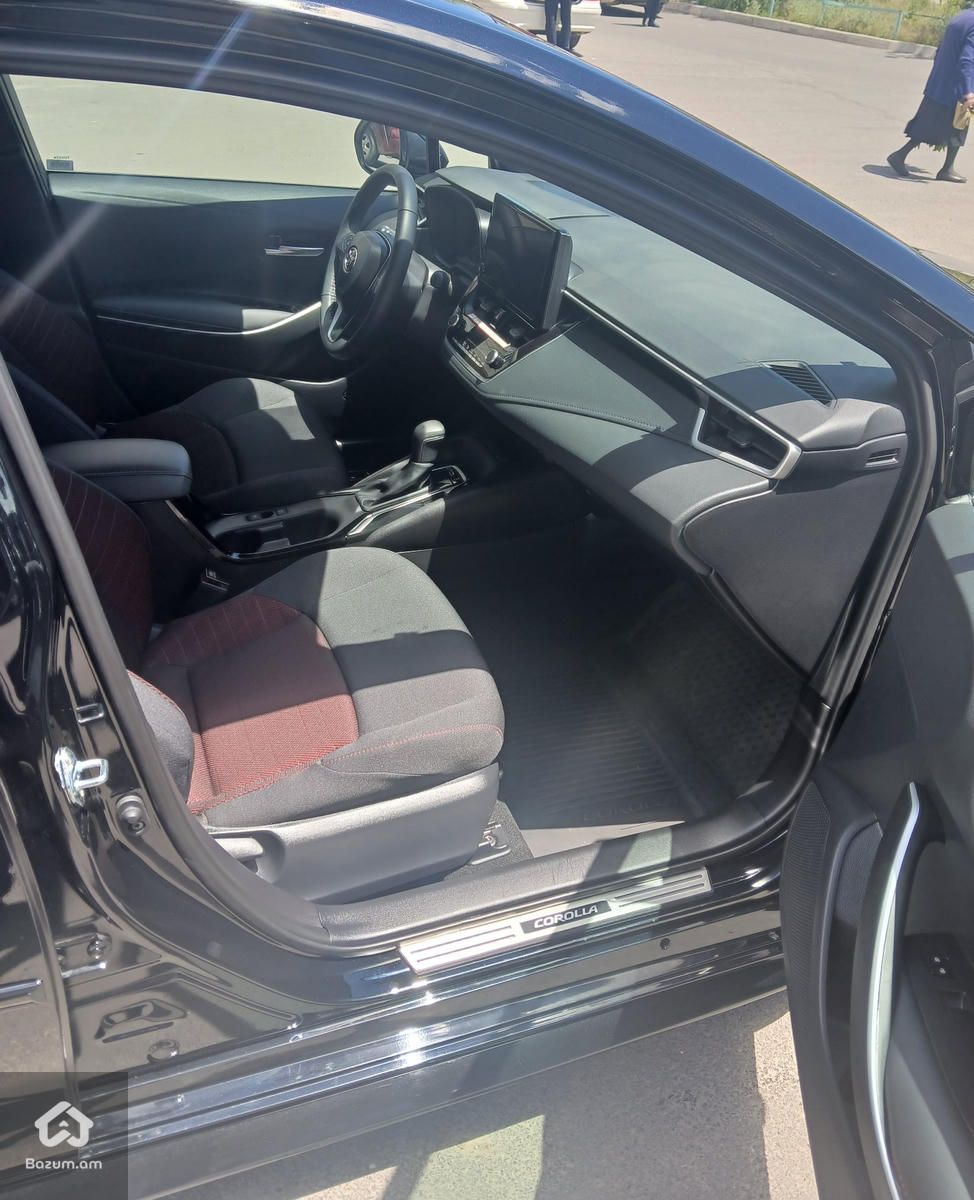 Toyota Corolla 2025 - image 8