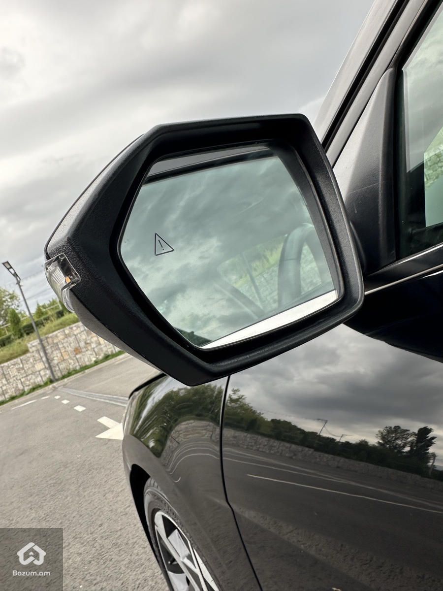 Hyundai Elantra 2021 - image 24