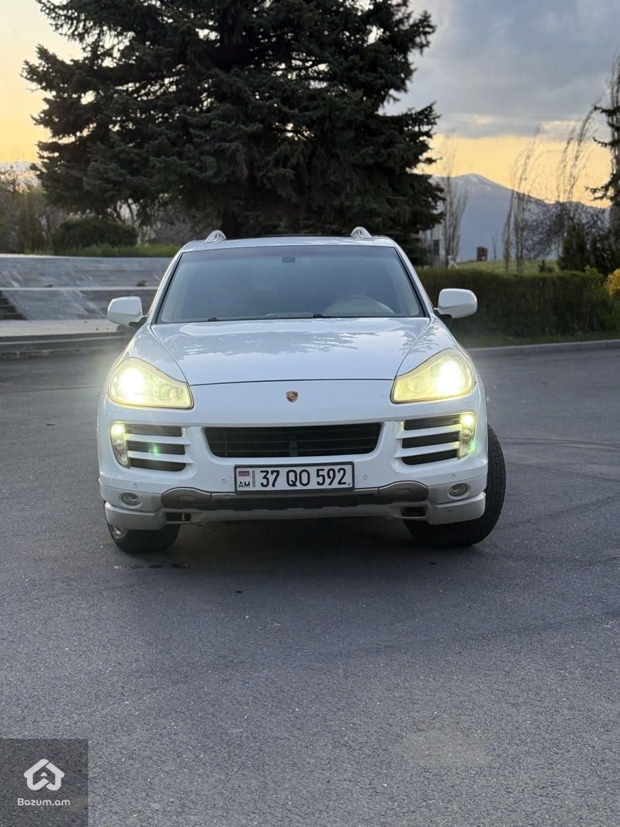 Porsche Cayenne 2007 - image 1