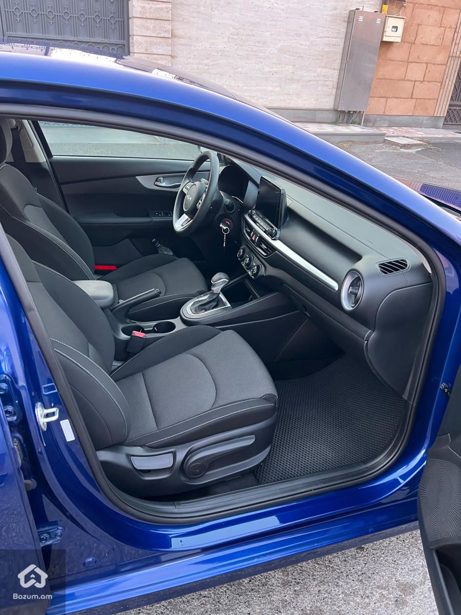 Kia Forte 2023 - image 9