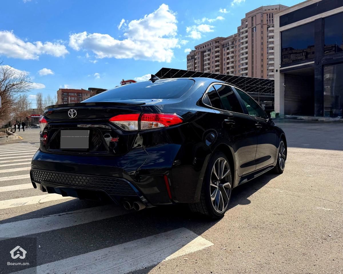 Toyota Corolla SE 2L - image 5