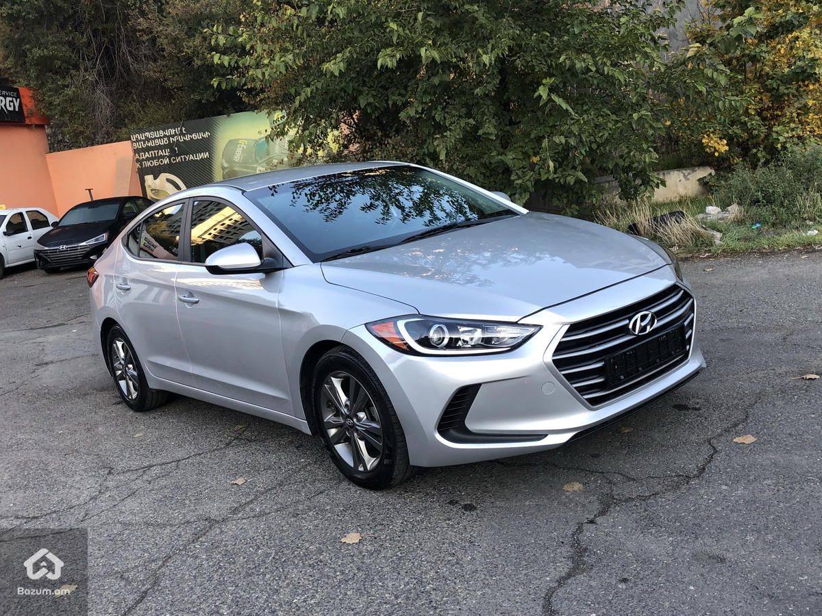 Hyundai Elantra - image 2