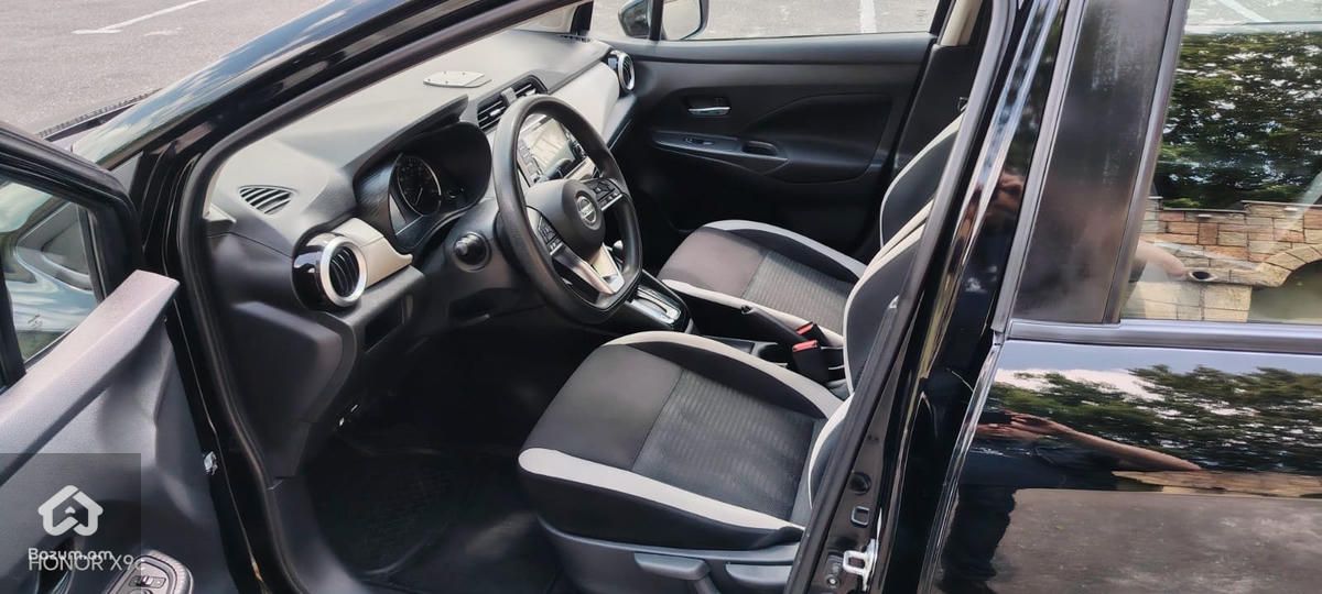 Nissan Versa - image 10