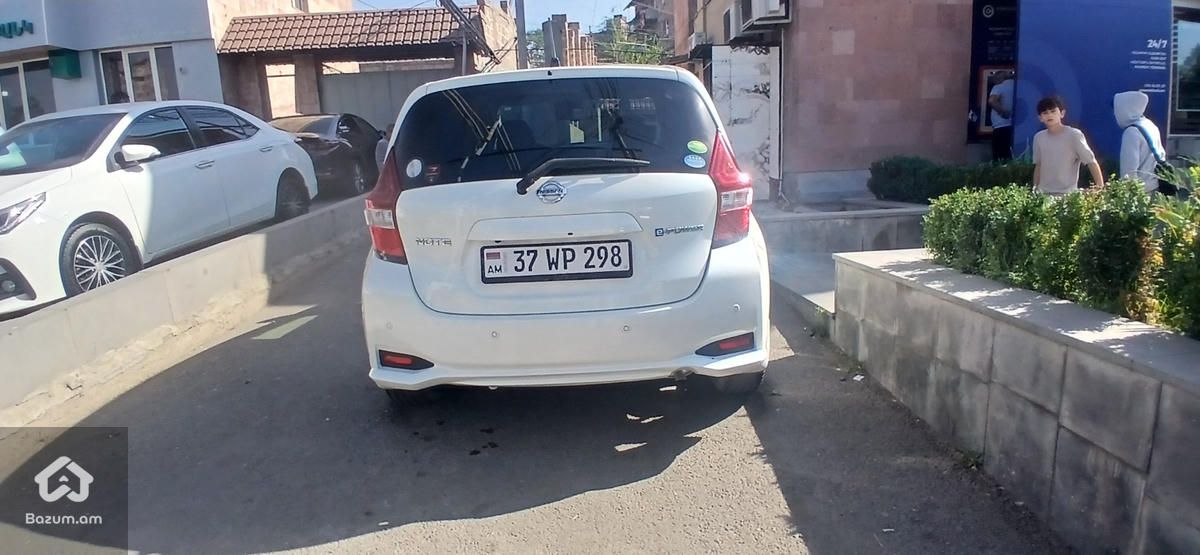 Nissan Note 2018 - image 2