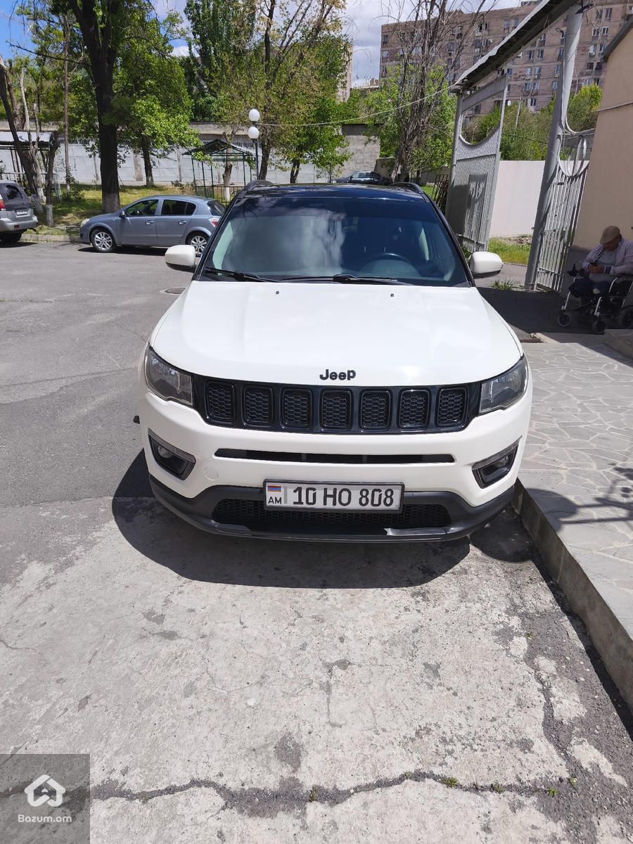 Jeep compass Altitude - image 3
