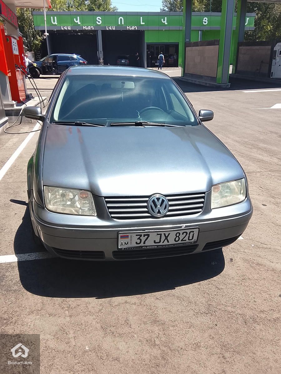 Volkswagen Jetta  - image 1