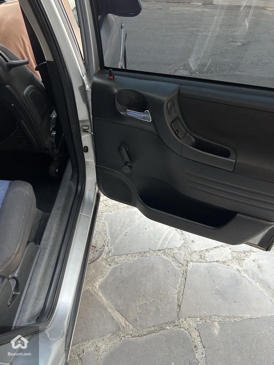 Opel Zafira 2005 - image 27