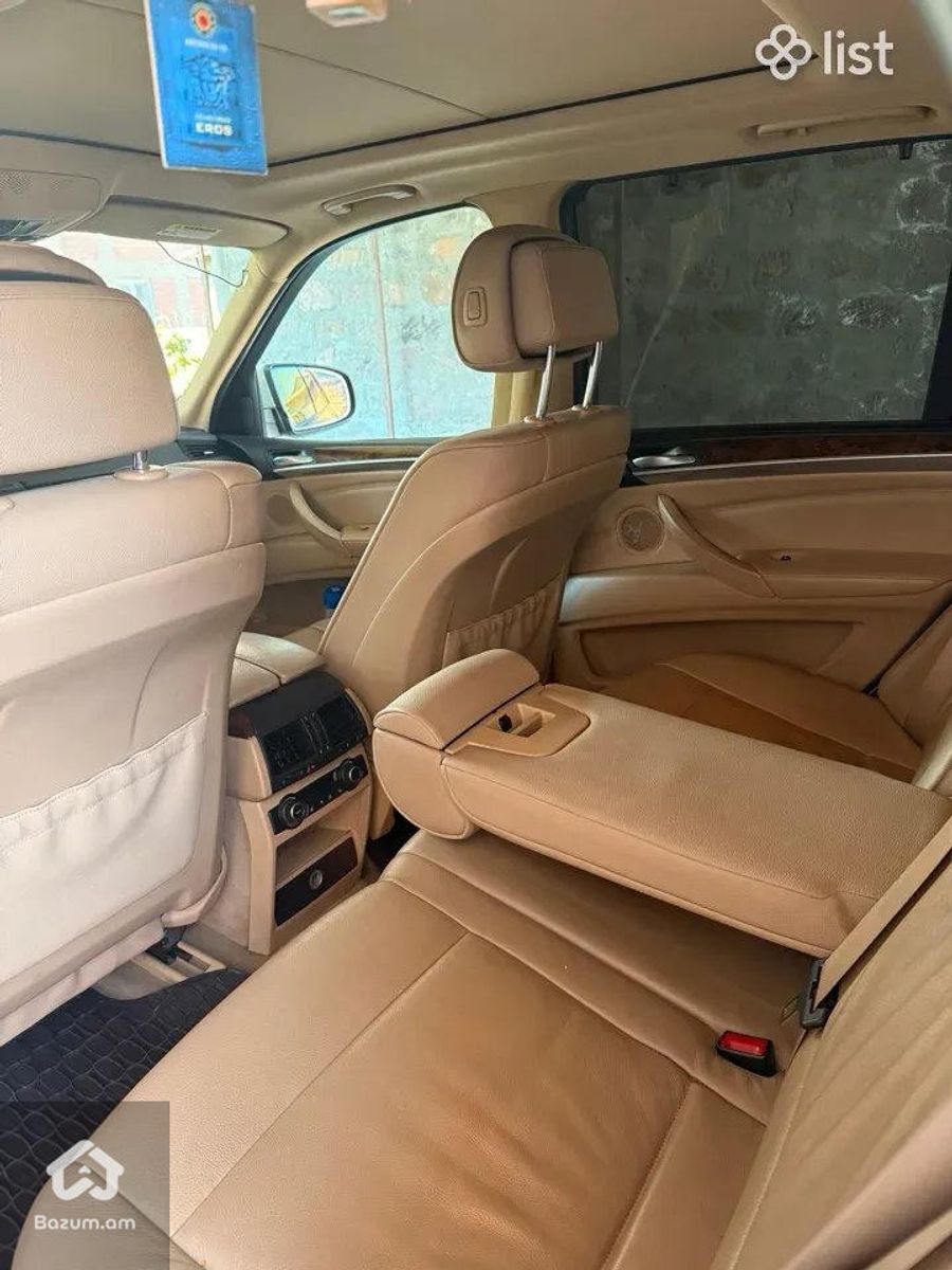 BMW X5 2010 - image 3