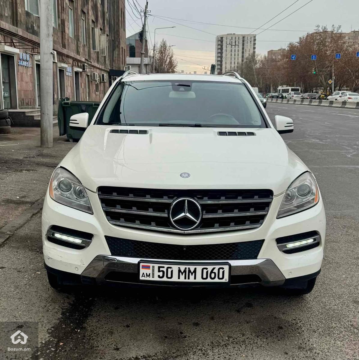 Mercedes M-Class - image 1