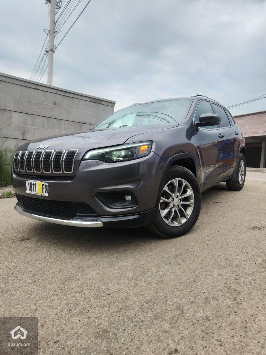Jeep Cherokee Latitude Plus 2019 - image 1