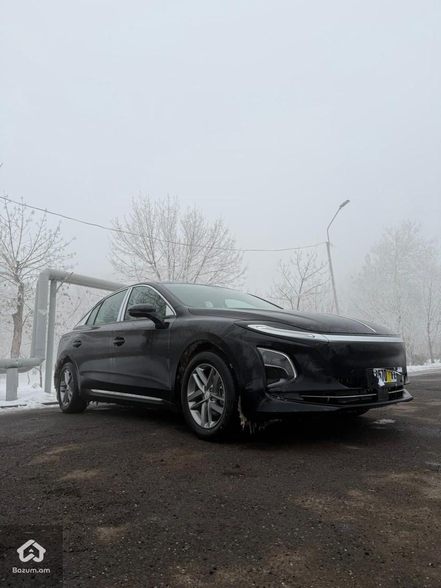 Վաճառվում է լրիվ նոր մեքենա - image 7