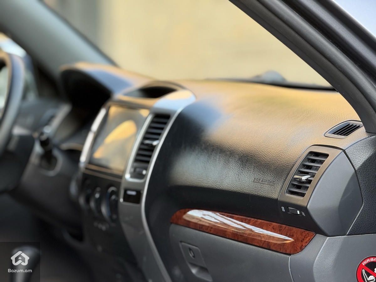 Toyota Land Cruiser Prado 2009 - image 16