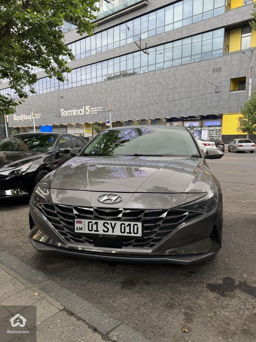 Hyundai Elantra 2021 - image 1