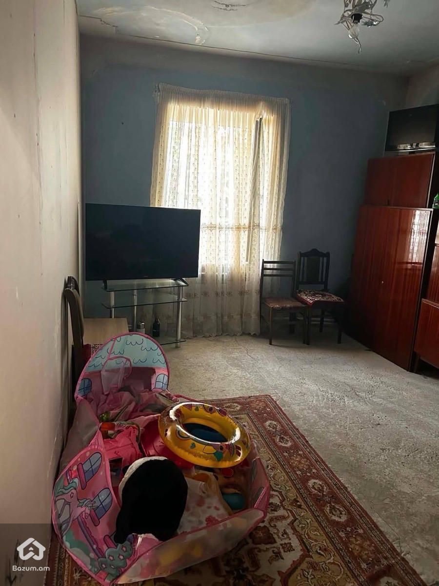 Վառավում է տուն Եղվարդում 100քմ , 400 քմ հող, 1-ին գըծ - image 11