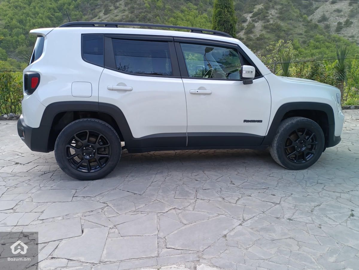 Jeep Renegade - image 6