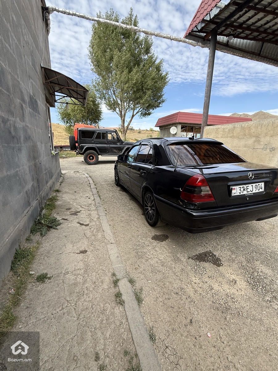 Mercedes-Benz 280 1996 - image 6