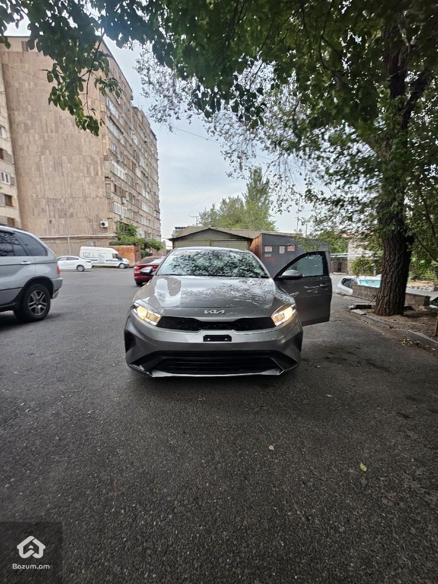 Kia Forte 2024 - image 8