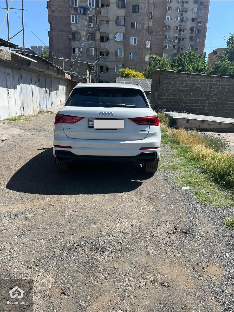 Audi Q3 Premium S Line 45 Quattro - image 4