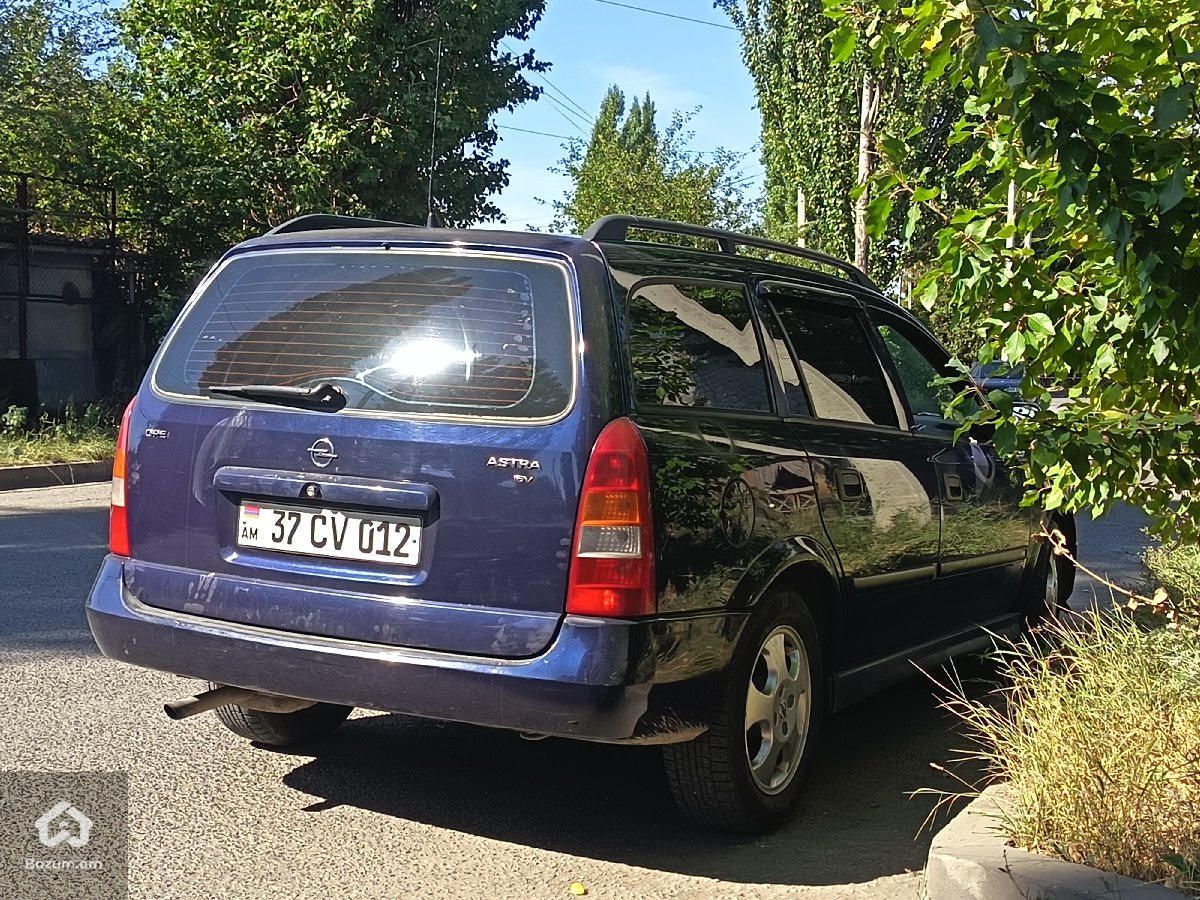 Opel Astra  - image 2