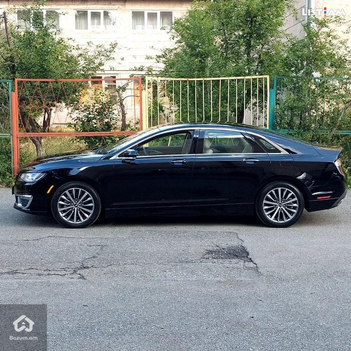 Lincoln MKZ 2017 - image 3