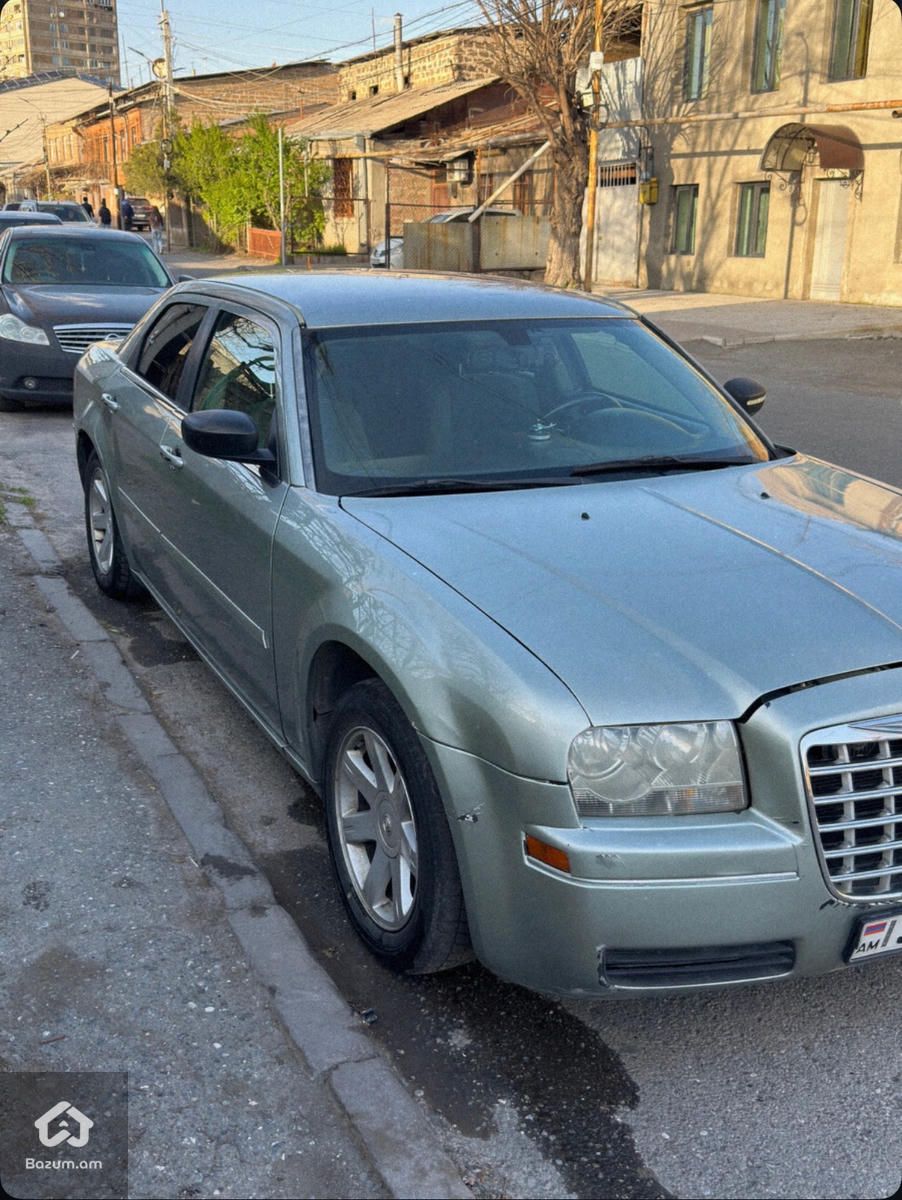 Վաճառվում է Chrysler 300 - image 2