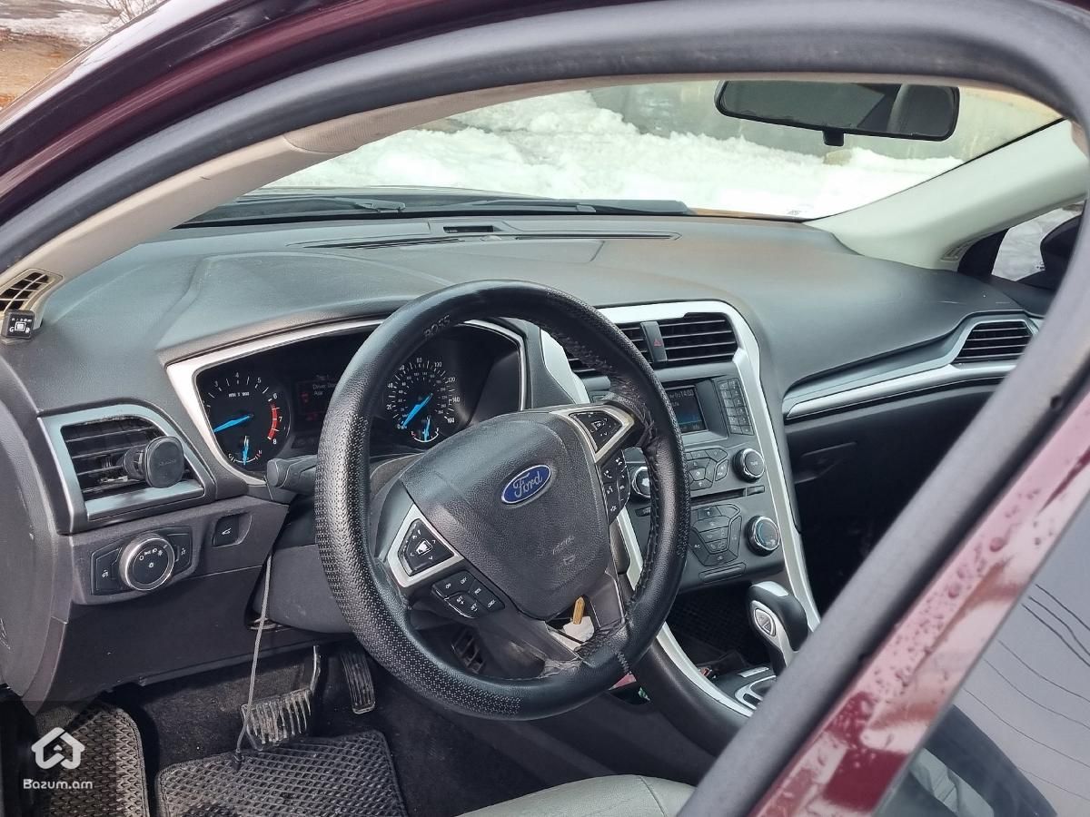 Ford Fusion - image 7