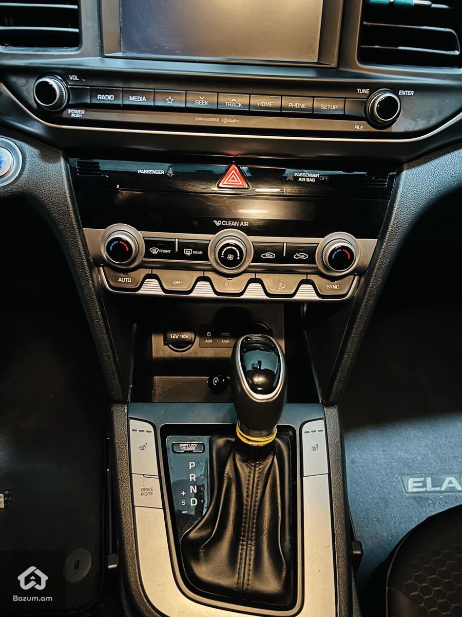Hyundai Elantra Value Edition - image 8