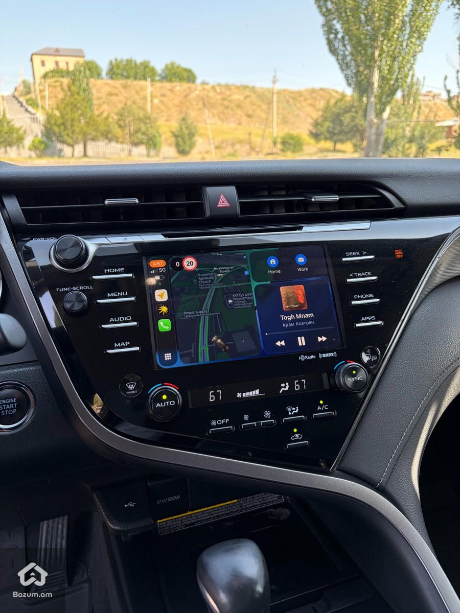 Toyota Camry SE 2020 - image 6