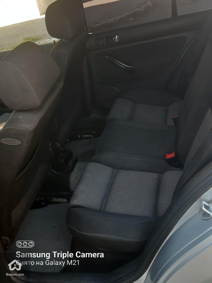 Volkswagen Golf 2001 - image 4