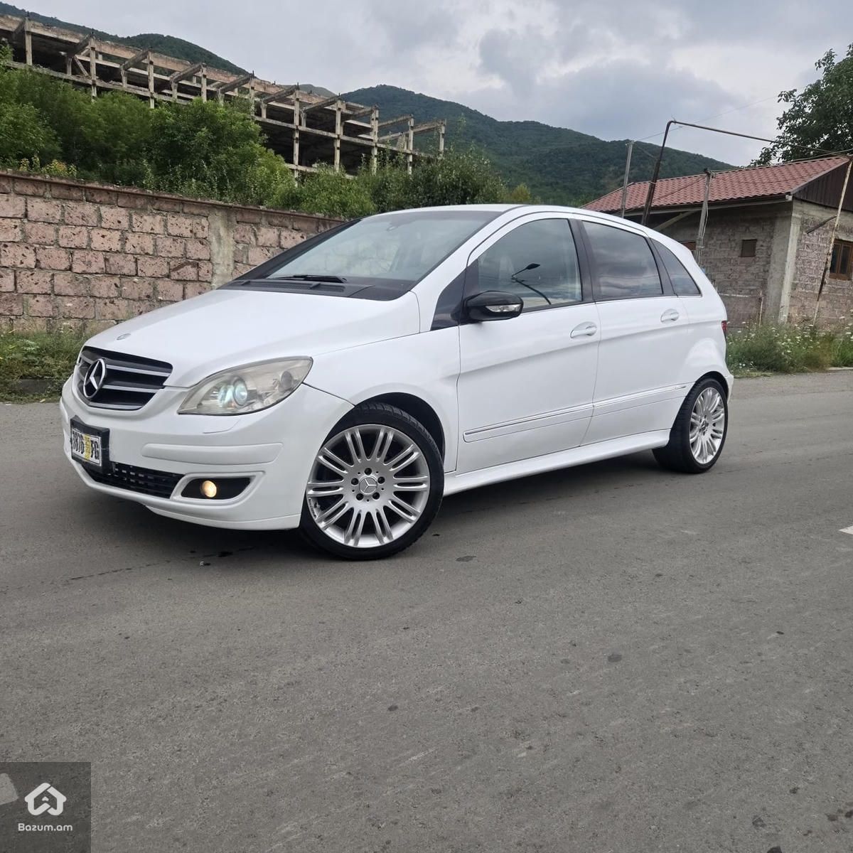 Mercedes-Benz B 170 2008 - image 1