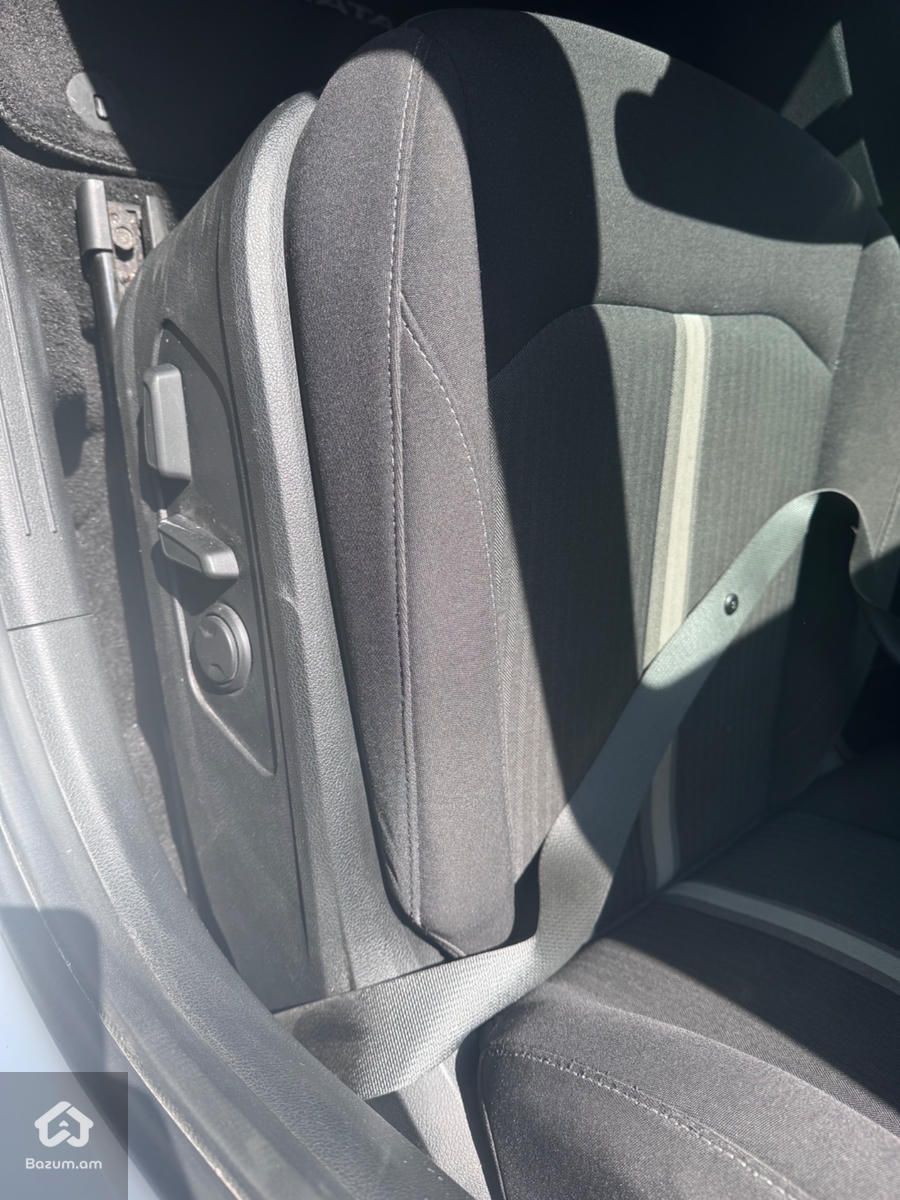 Hyundai Sonata - image 7
