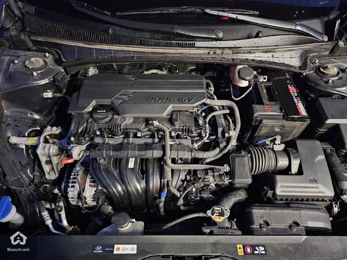 Hyundai Elantra 2023 - image 8