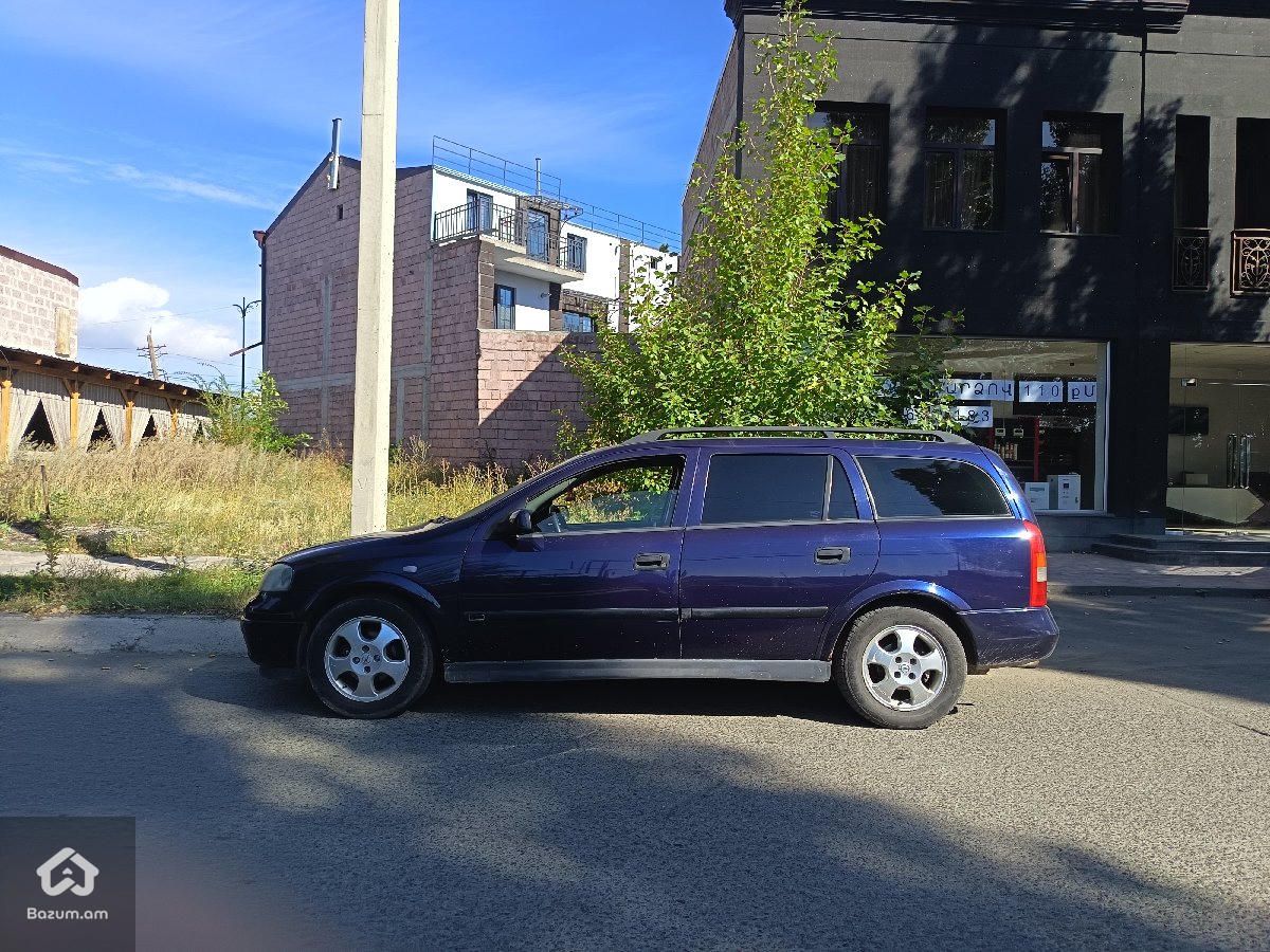 Opel Astra  - image 5