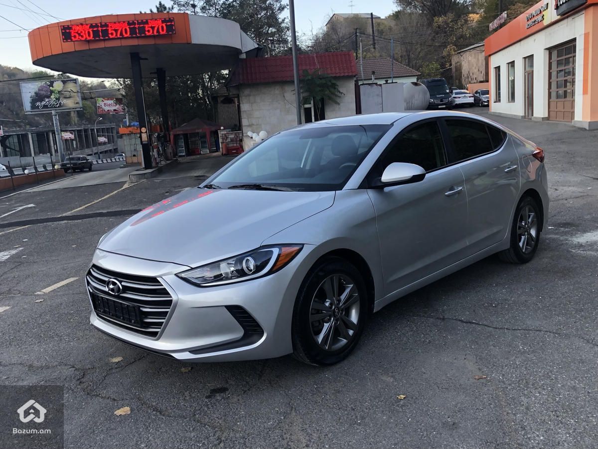 Hyundai Elantra - image 4