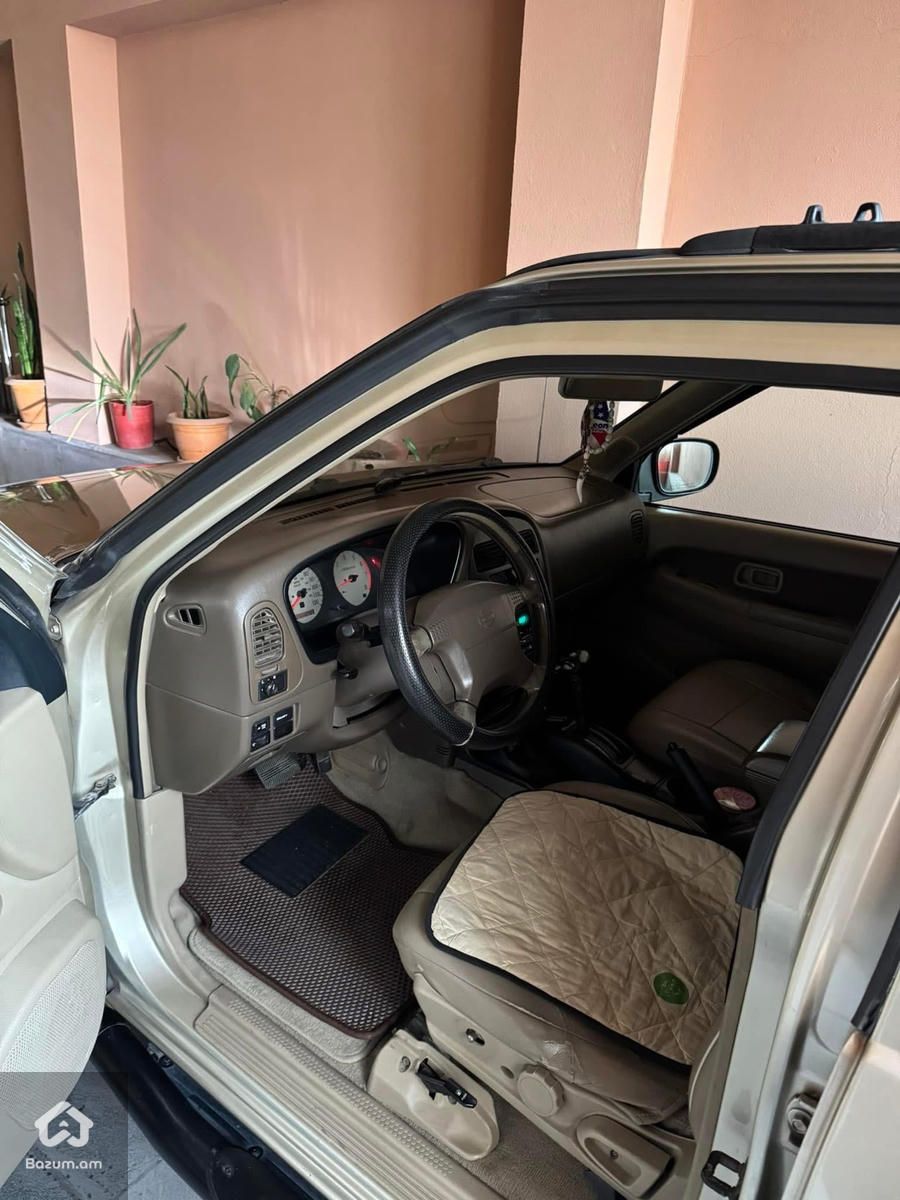 nissan pathfinder - image 5