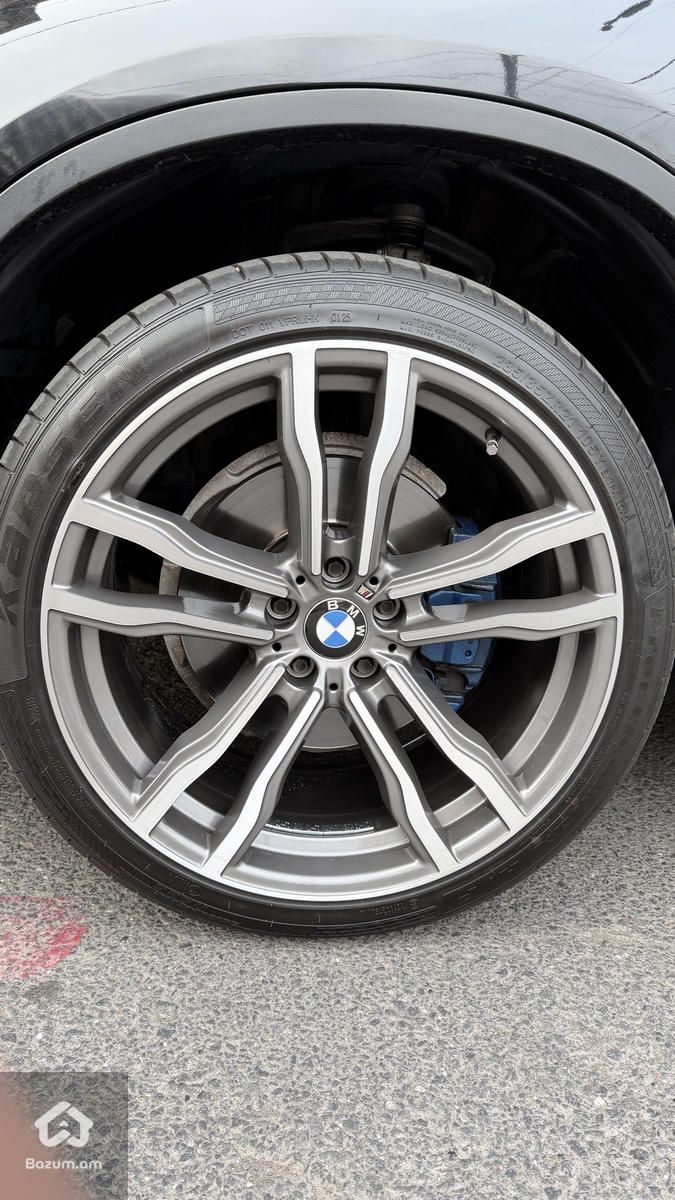 BMW X6 - image 12