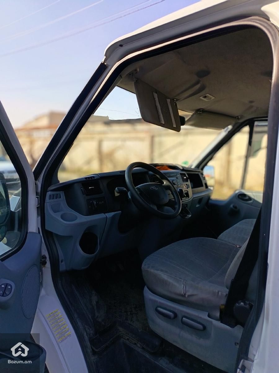 Ford transit  - image 7