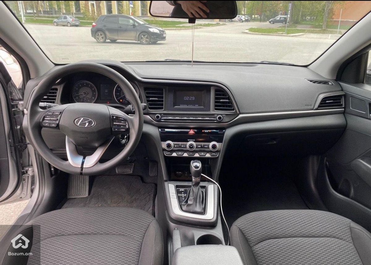 Hyundai Elantra 2020 - image 7