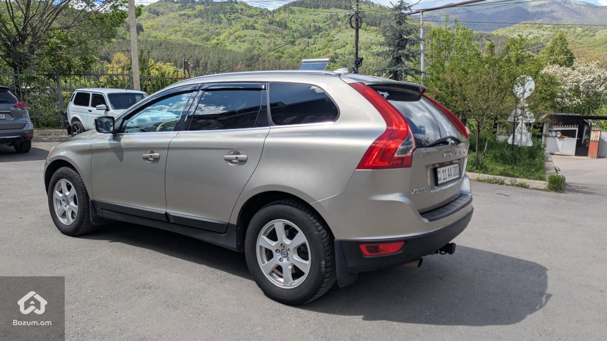 Volvo XC60  - image 2