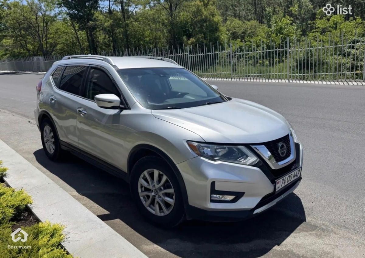 Nissan Rogue 2019 SV - image 1