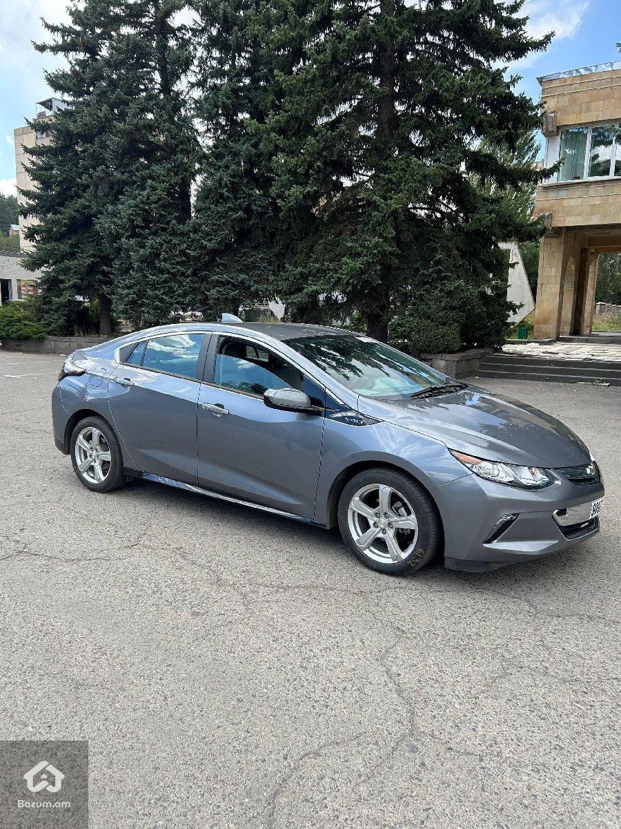 Chevrolet Volt 2018 - image 1