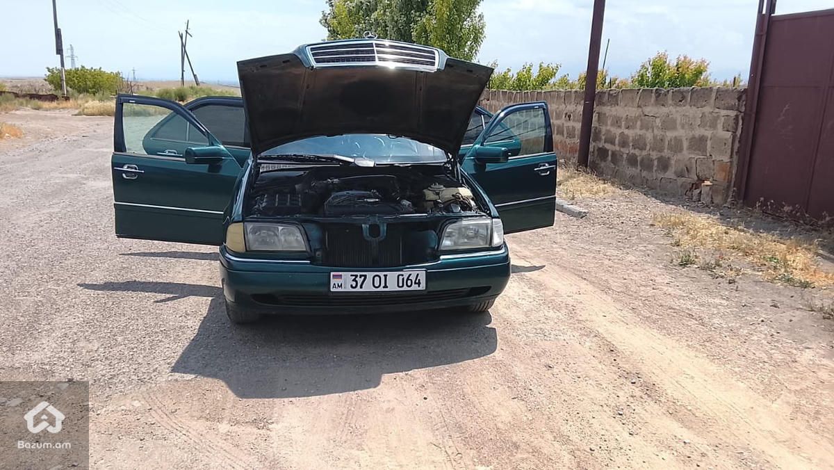 Mersedes Benz - image 10