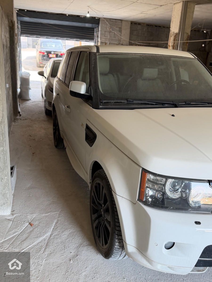 Land Rover Range Rover Sport 2011 - image 2