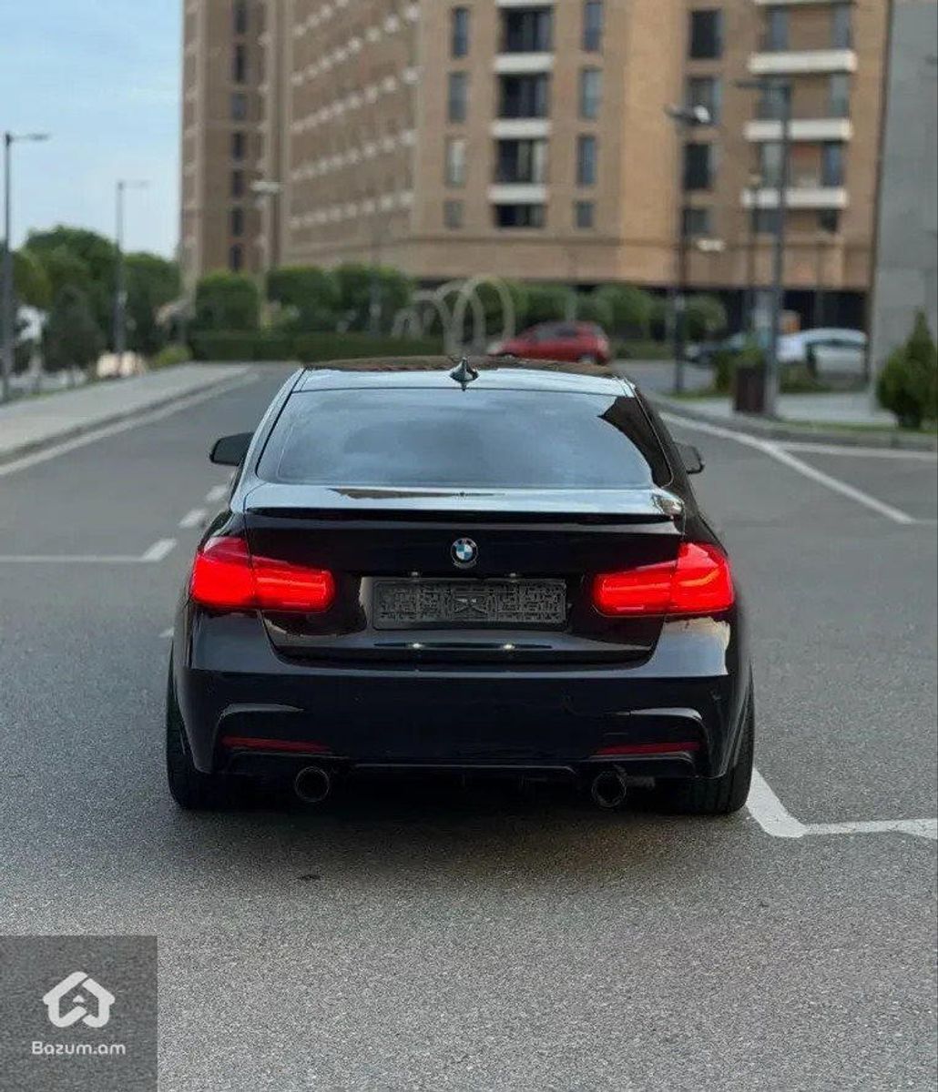 BMW 330 2018 - image 4