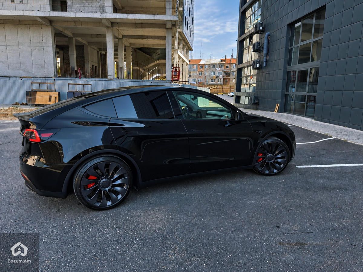 Tesla Model Y 2024 - image 6